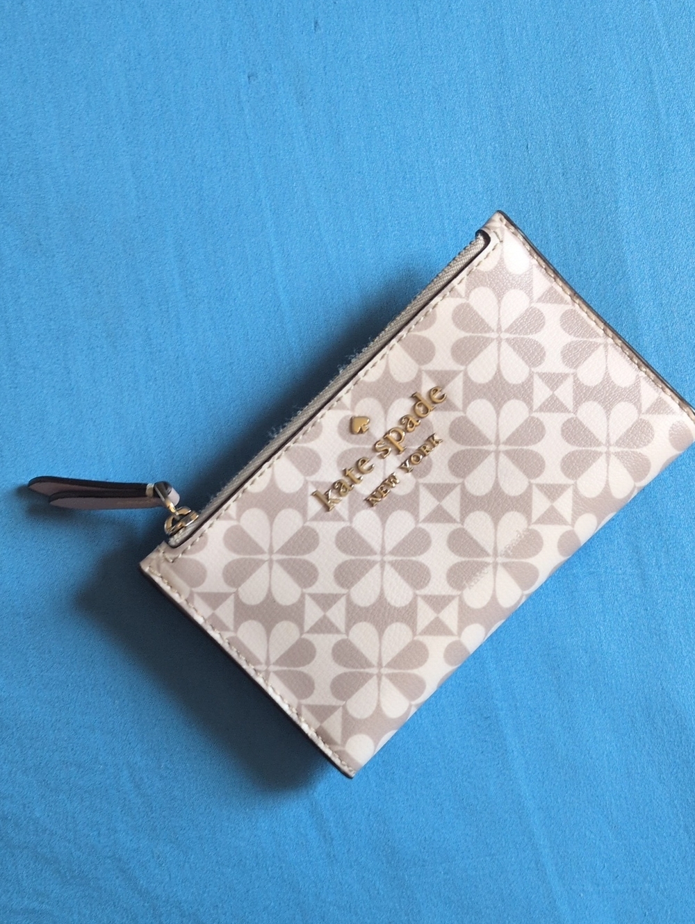 Kate Spade Hollie Spade Clover Geo Small Slim Bifold Wallet